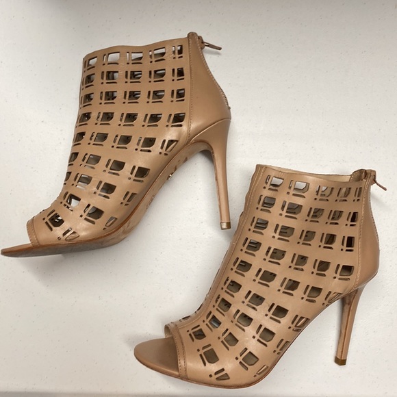 Charles David strappy bootie heel - Picture 5 of 7